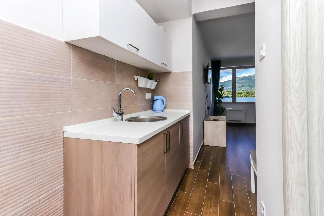 Timea Apartment Tivat Extérieur photo