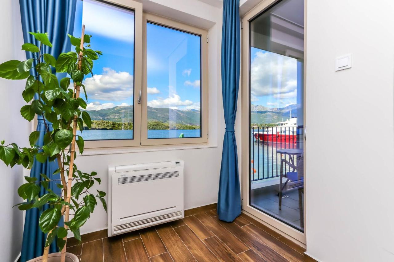 Timea Apartment Tivat Extérieur photo