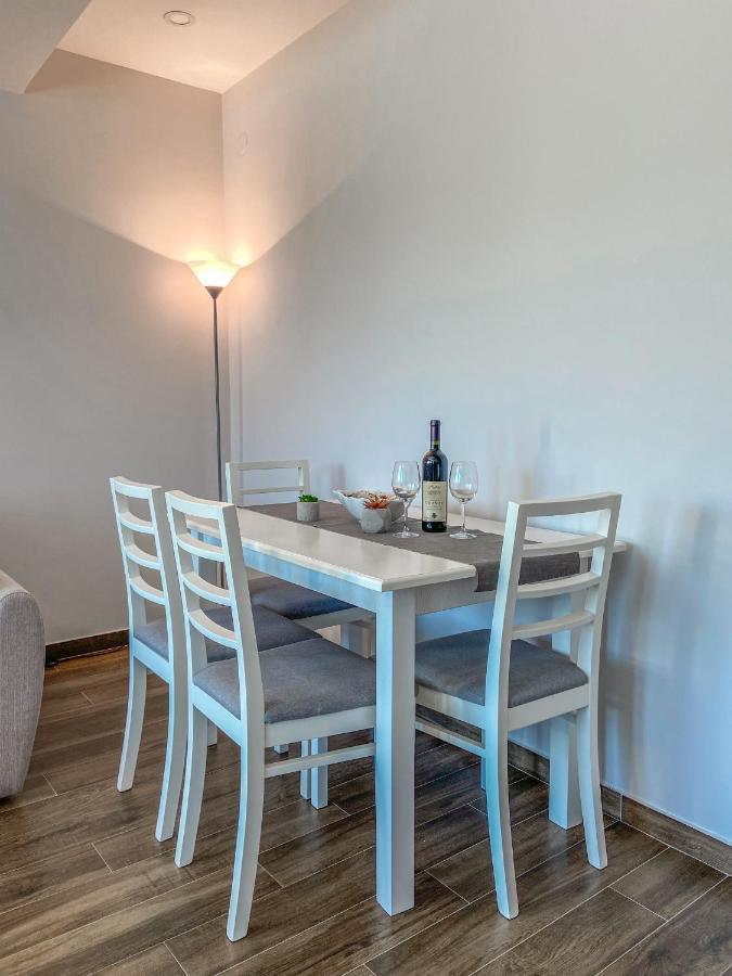 Timea Apartment Tivat Extérieur photo